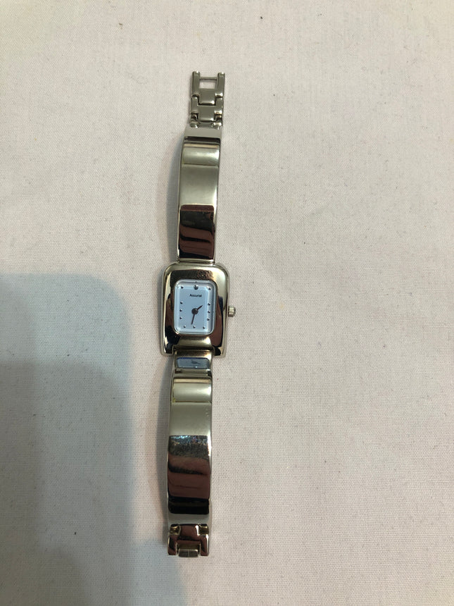 Accurist Ladies Wristwatch.