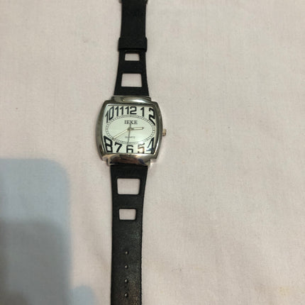 IEKE Ladies Fashion Wristwatch.