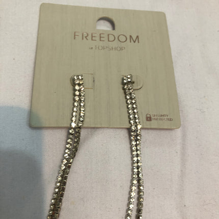 Ladies Modern Sparkly Earrings.