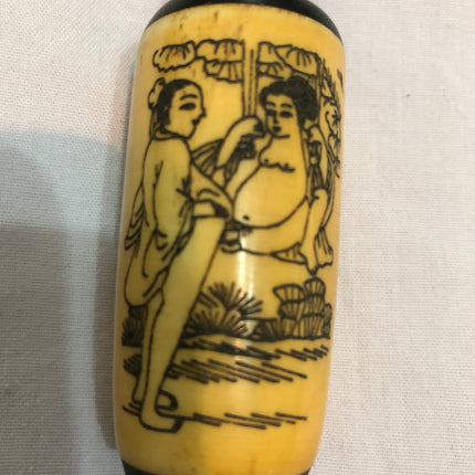 Erotic Oriental Snuff Bottle.