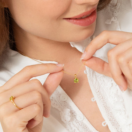 Peridot Solitaire Pendant Necklace in 18k Gold Vermeil