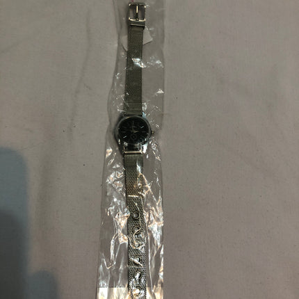 Omujia Brand New Ladies Wristwatch.