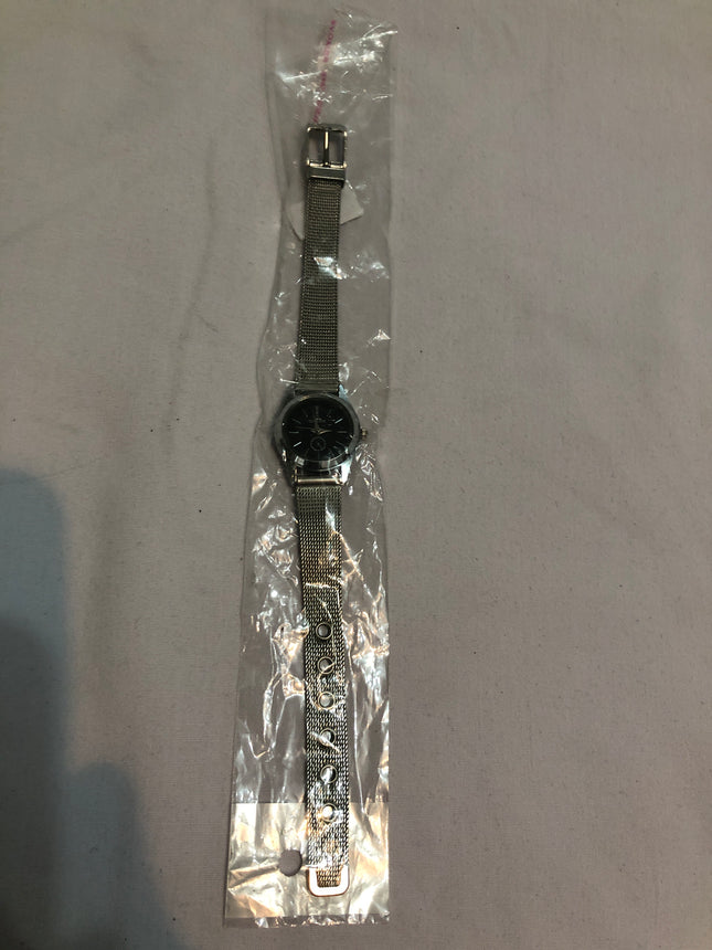 Omujia Brand New Ladies Wristwatch.