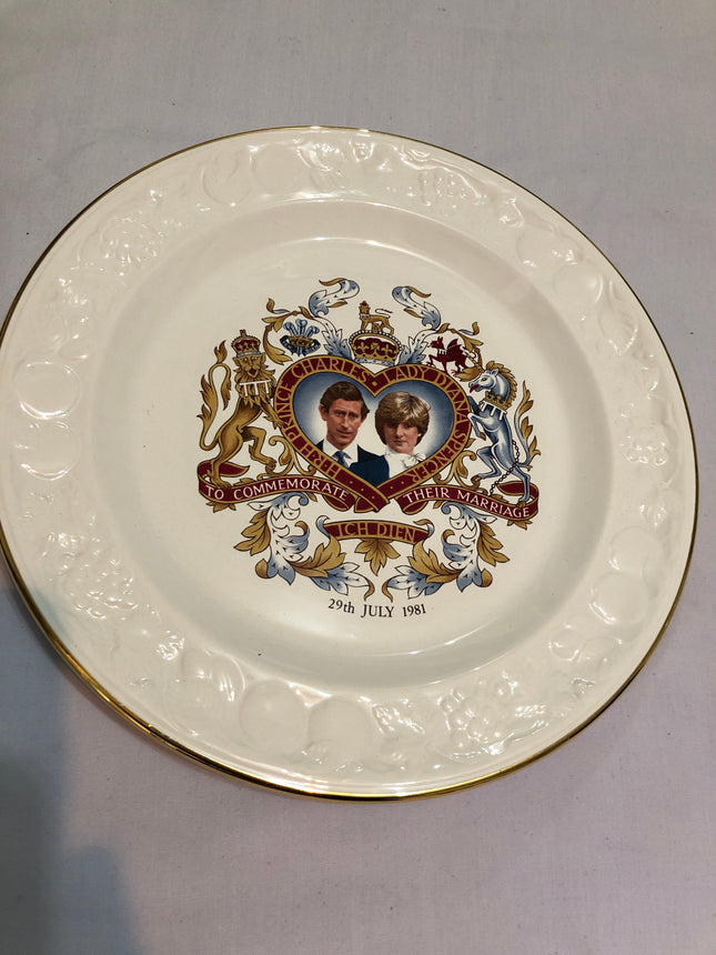 Royal Worcester Charles & Diana Commemorative Plate.