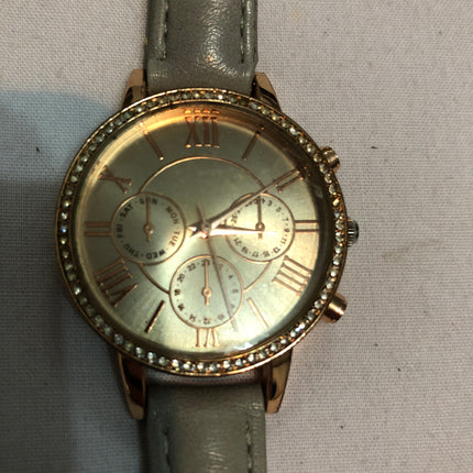 Unbranded Ladies Fashion Wristwatch.