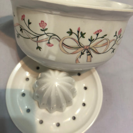 Johnson Bros Eternal Beau Juice Extractor/Squeezer.