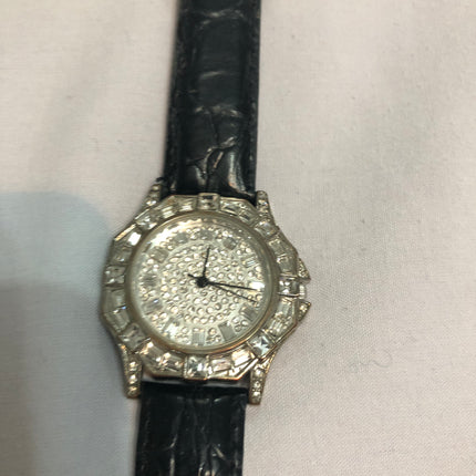 Van Peterson Ladies Fashion Wristwatch.