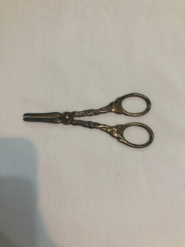 Vintage Brass Grape Scissors.