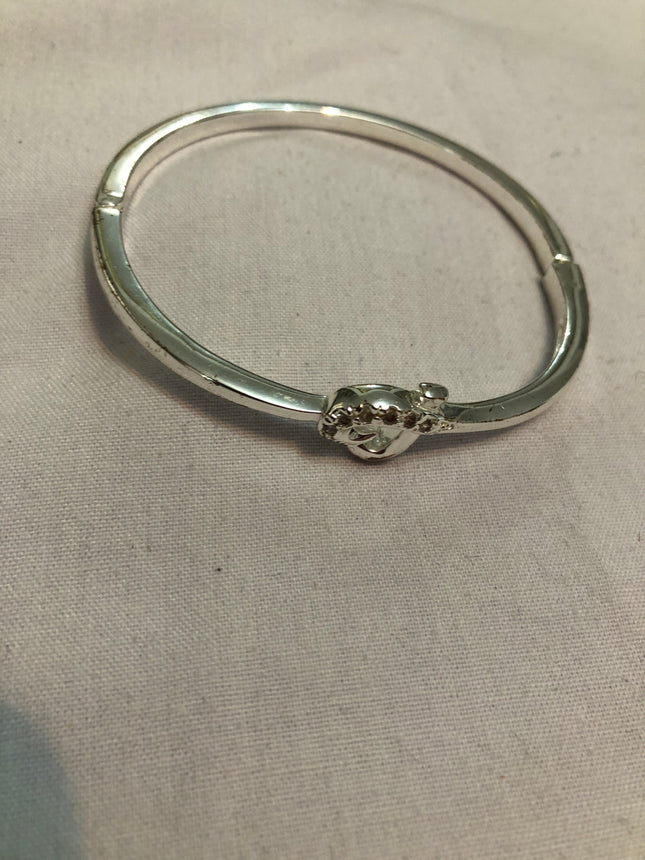 Ladies Fashion Bracelet.