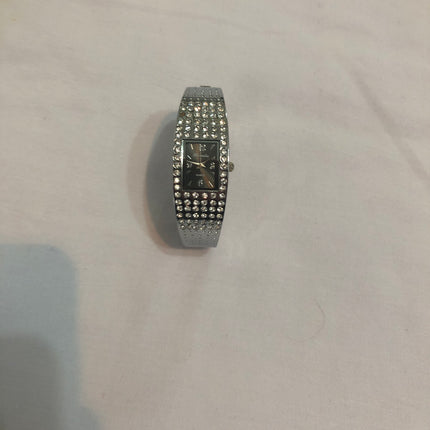 Kamelia Quartz Ladies Bracelet Wristwatch.