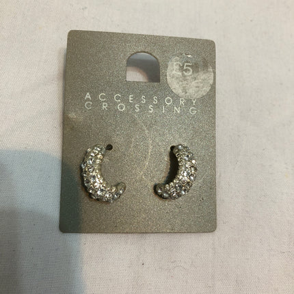Ladies Modern Sparkly Earrings Set.