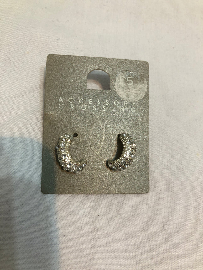 Ladies Modern Sparkly Earrings Set.