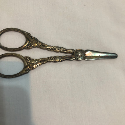 Vintage Brass Grape Scissors.