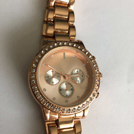 Unbranded Wristwatch.