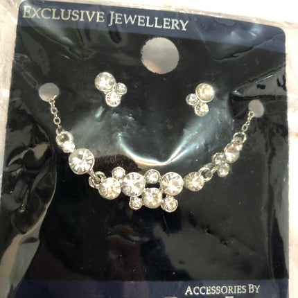 Ladies Park Lane Necklace & Earrings Set.