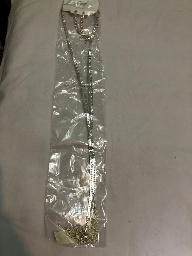 Ladies Long Necklace & Earrings .