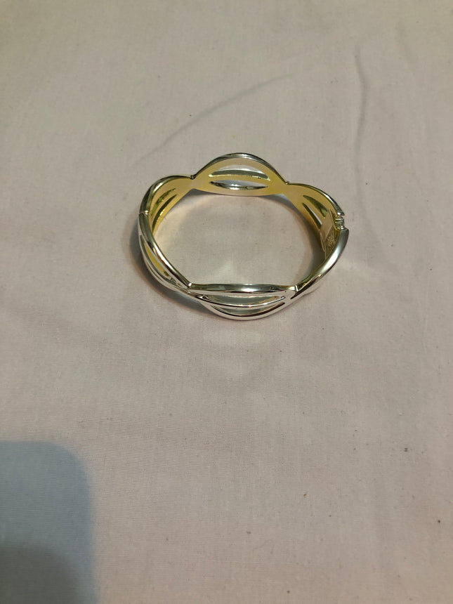 Buckingham Silver Tone Ladies Bracelet.