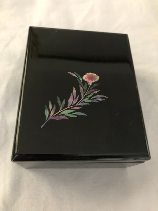 Japanese Lacquerware Trinket Box.