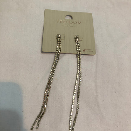 Ladies Modern Sparkly Earrings.