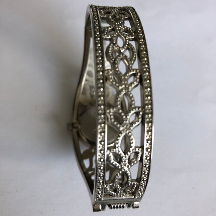 Avon Bracelet Wristwatch.