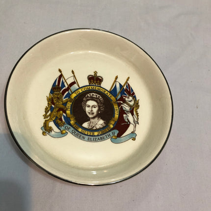 Queen Elizabeth Silver Jubilee Commemorative Dish.