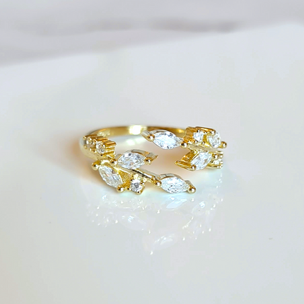 Adjustable Leaf Ring in Gold