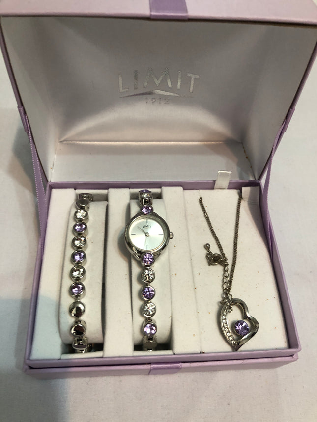 Ladies Limit Watch, Pendant & Bracelet Set.