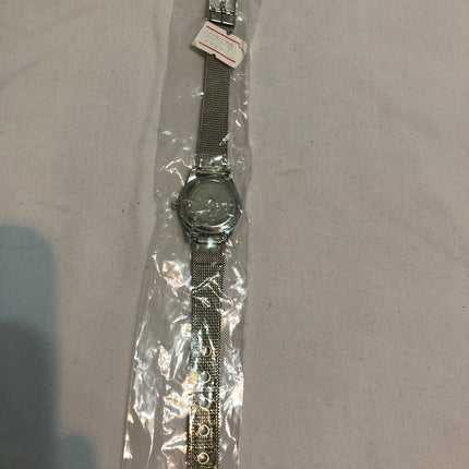 Omujia Brand New Ladies Wristwatch.