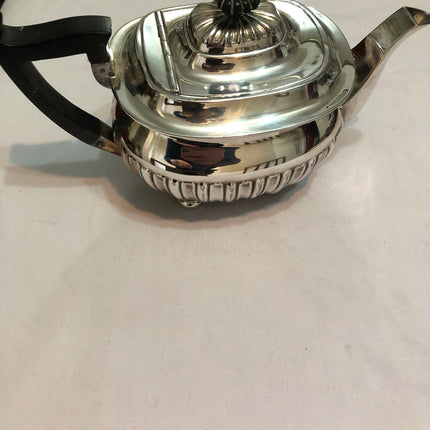 Walker & Hall Vintage Silver Plated Tea Pot.