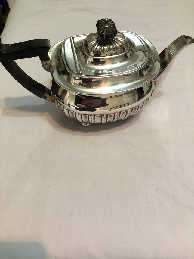 Walker & Hall Vintage Silver Plated Tea Pot.