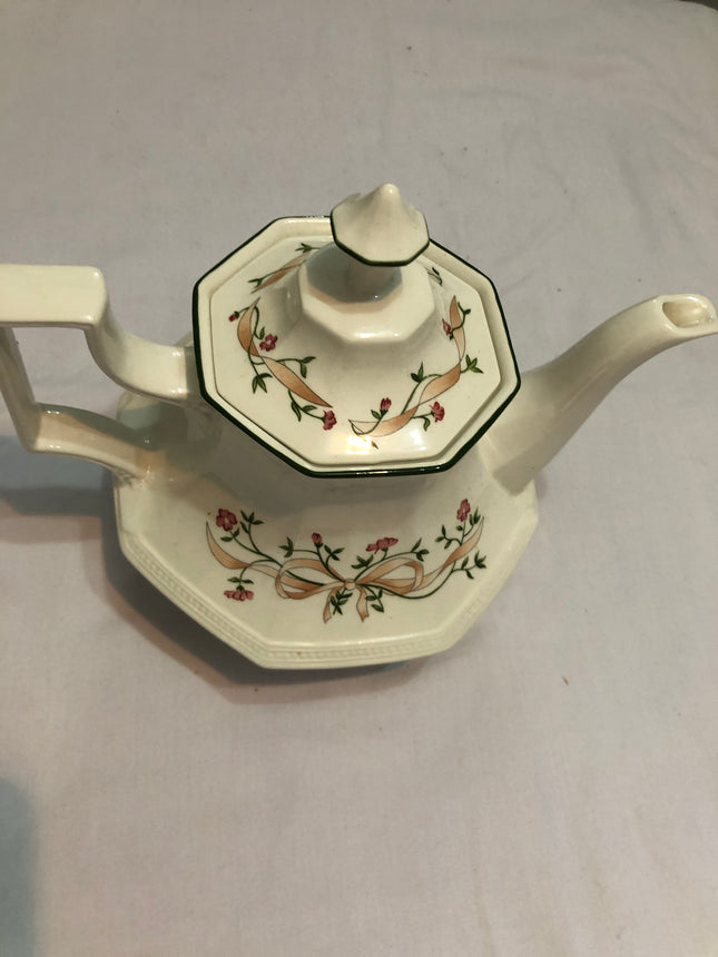 Johnson Bros Eternal Beau Large Tea Pot.
