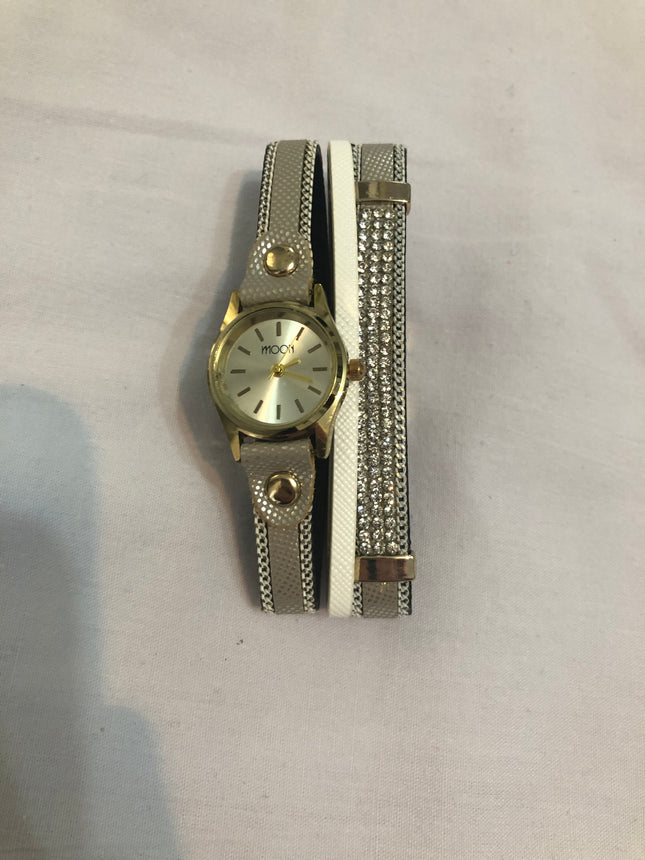 Ladies Moon Fashion Wristwatch.