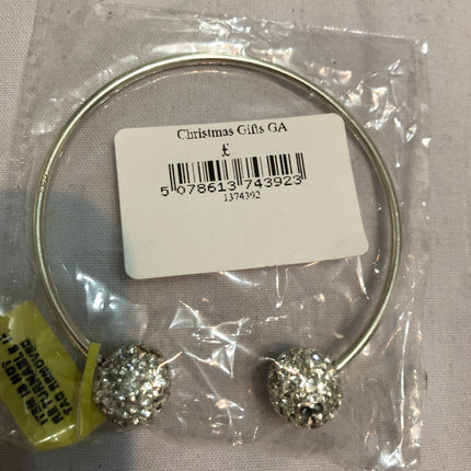 Sparkling Modern Fashion Bracelet.