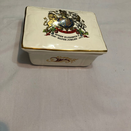 Royal Worcester Queen Elizabeth Silver Jubilee Commemorative Trinket Pot.