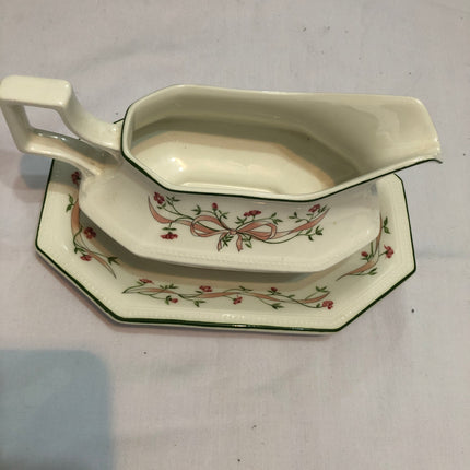Johnson Bros Eternal Beau Gravy Boat & Stand.