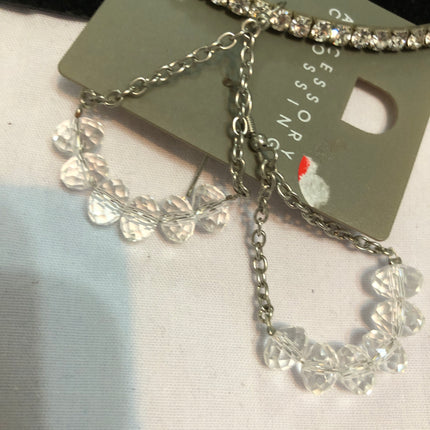 Modern Ladies Necklace & Earrings Set.