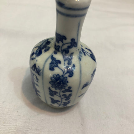 Oriental Porcelain Snuff/Scent Bottle.
