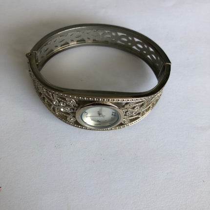 Avon Bracelet Wristwatch.