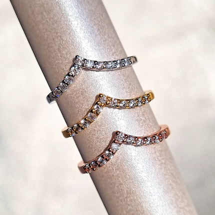 Wishbone Curved Eternity Ring in 18k Gold Vermeil